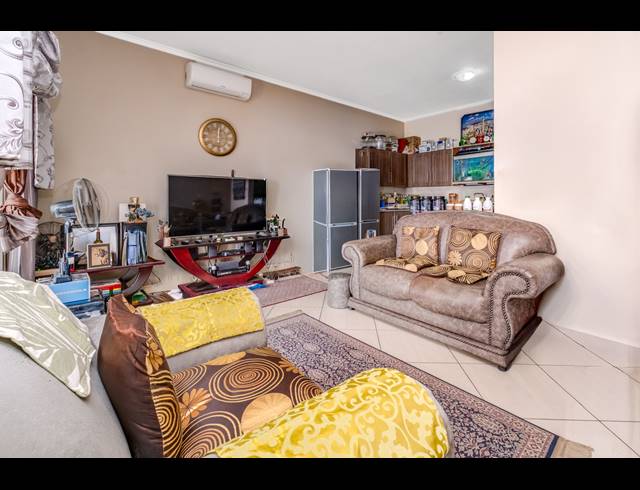 3 BEDROOM TOWNHOUSE FOR SALE IN FERNDALE